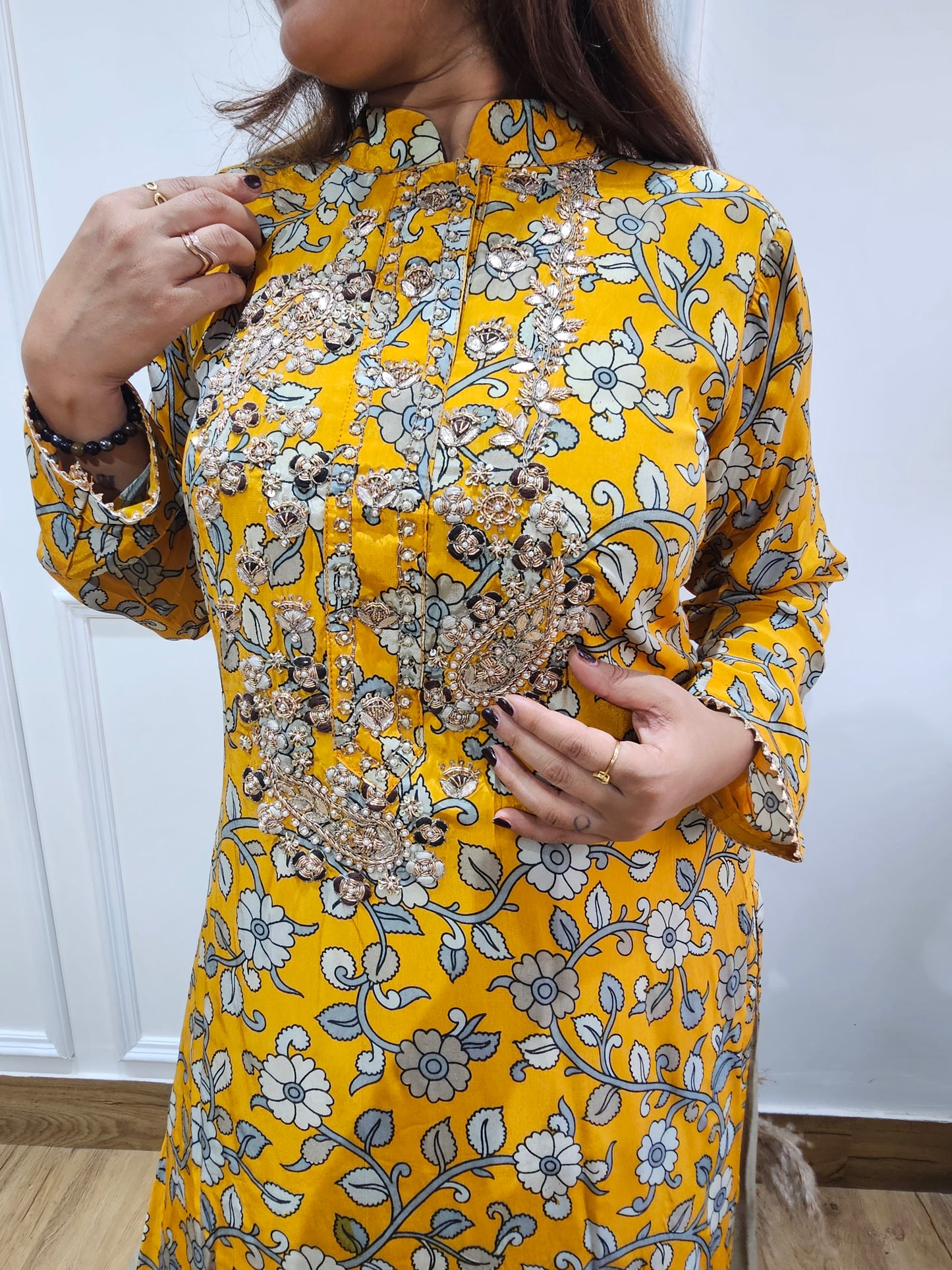JEENAS pure muslin silk with beautiful print and zardogi work kurta