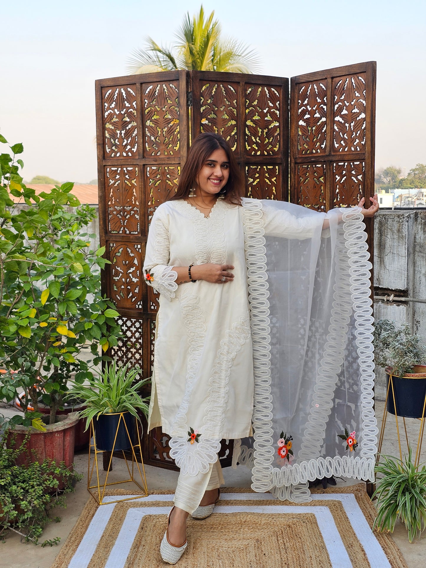 Jeenas organza straight cut suit
