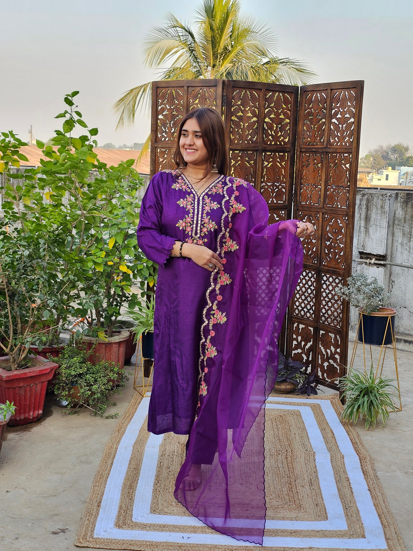 Jeenas silk gota work suit set