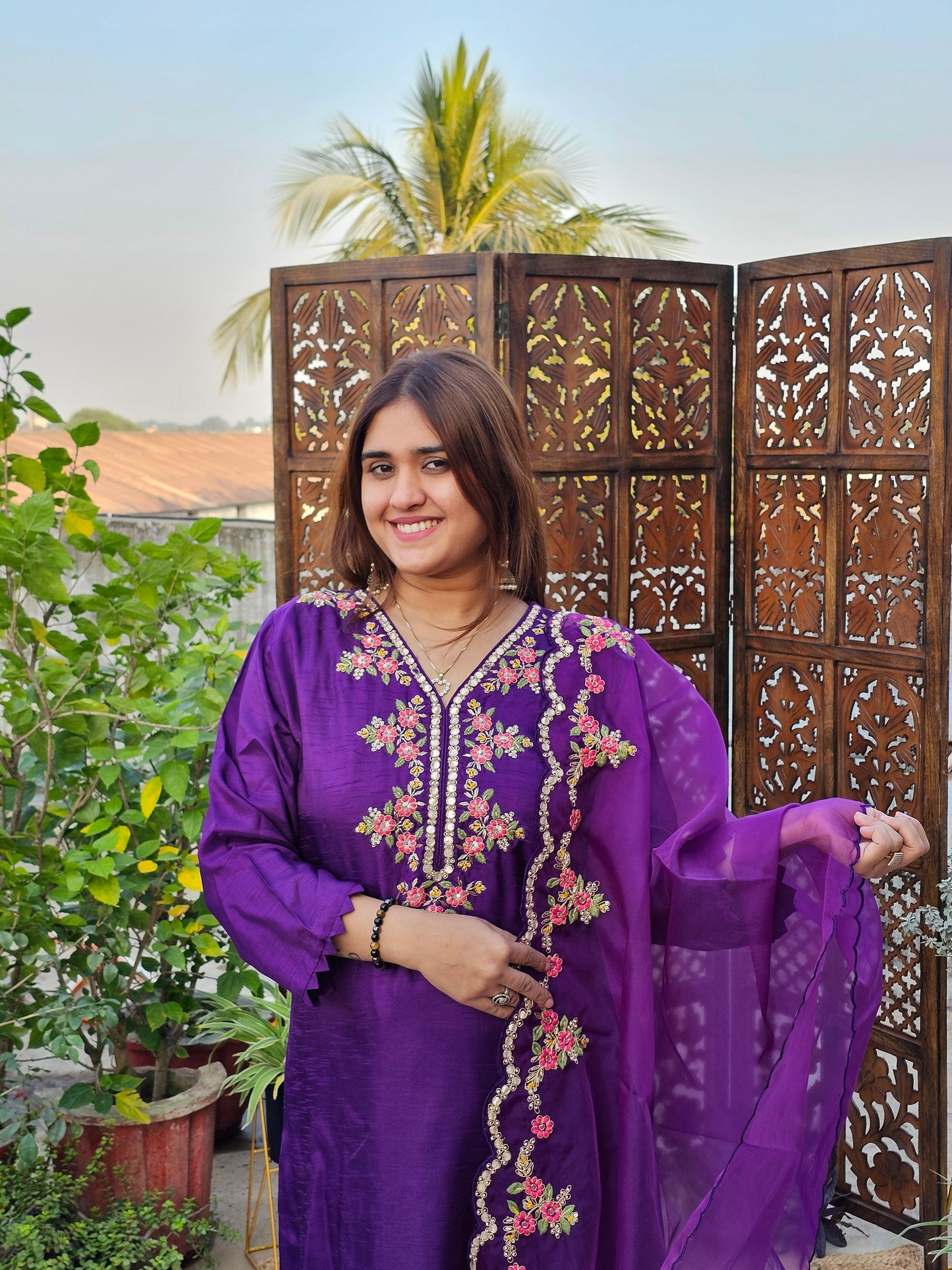 Jeenas silk gota work suit set