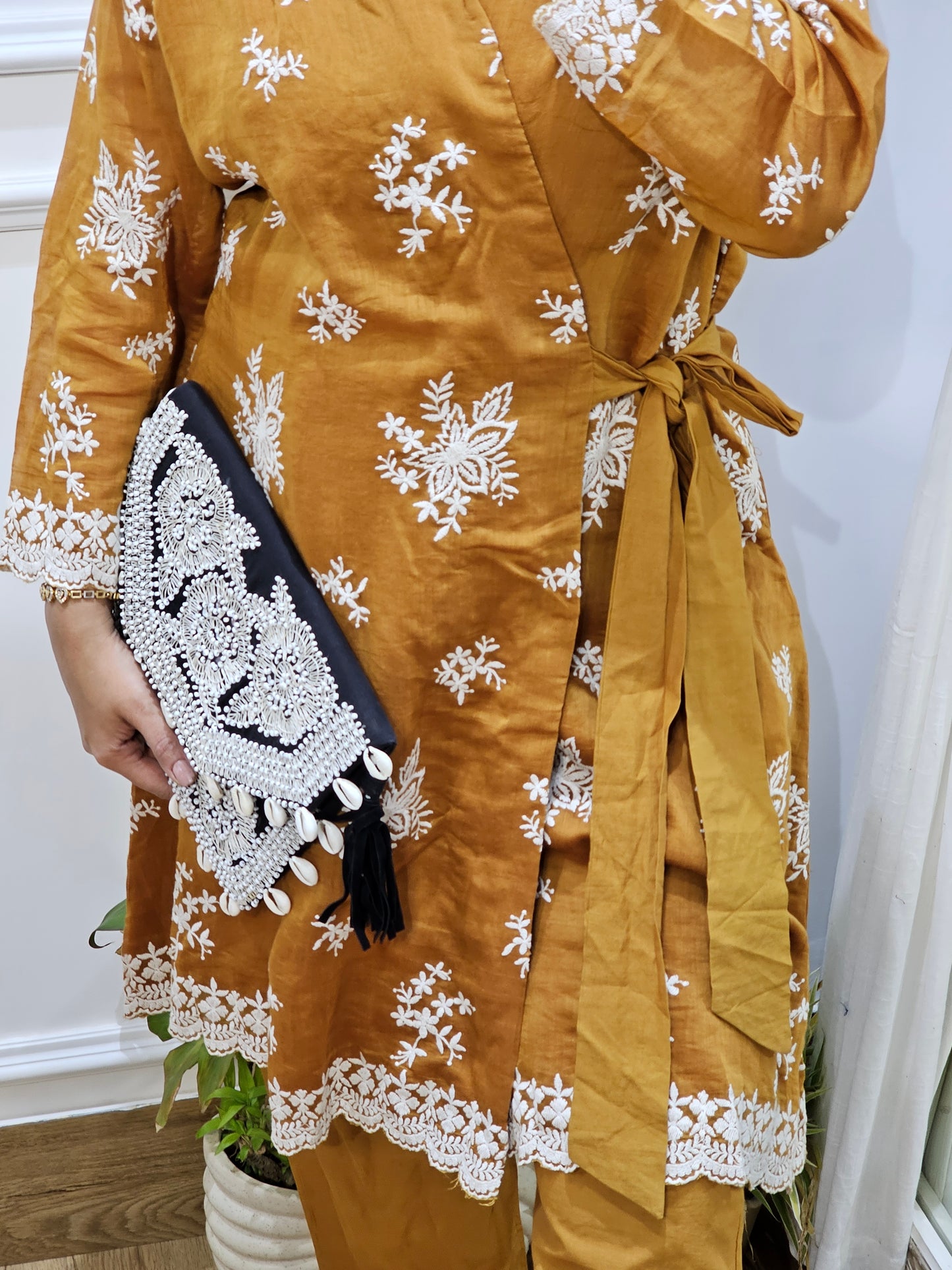 Jeenas angrakha kurta pant