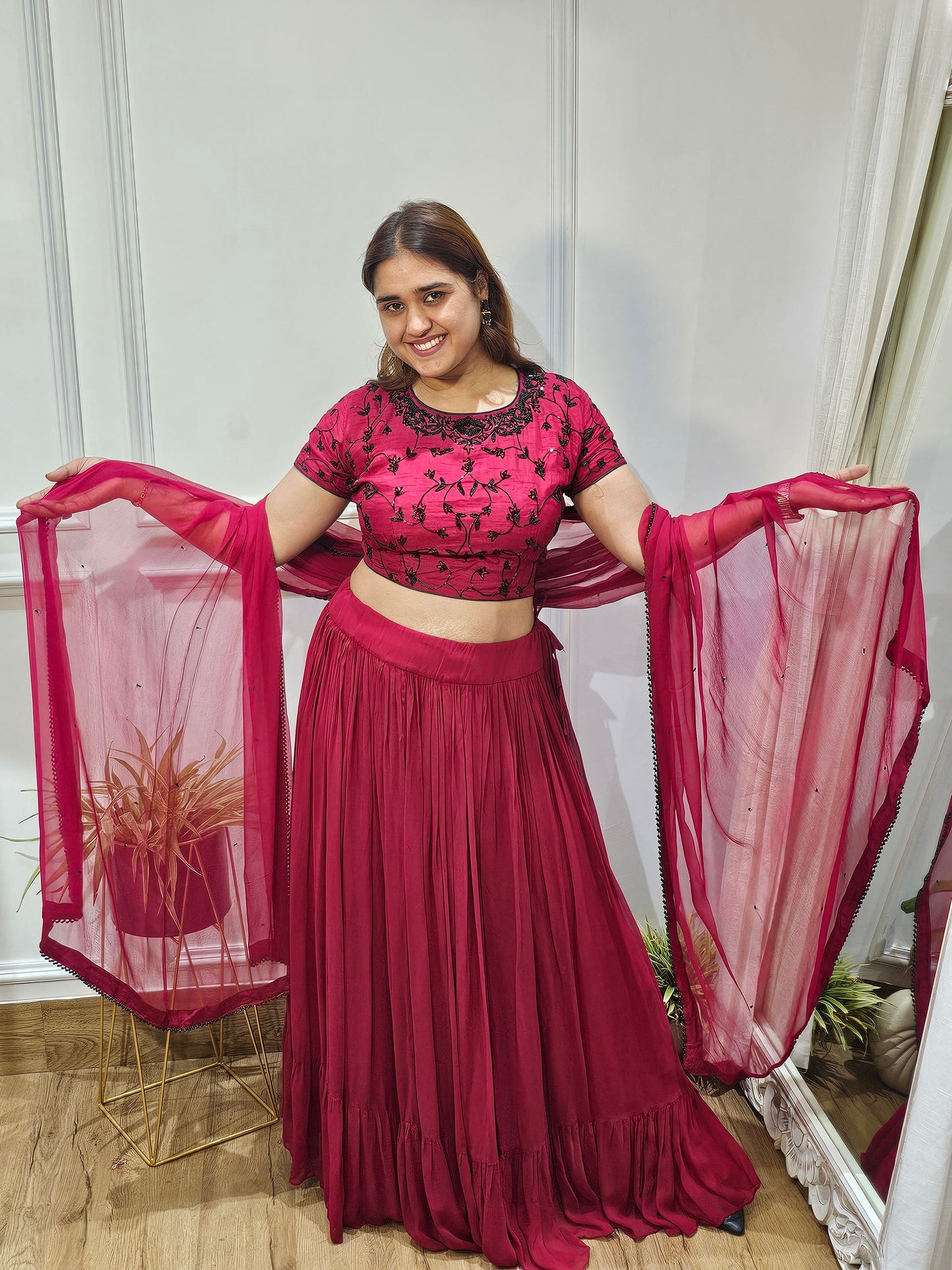 Jeenas marrun gorget lehnga