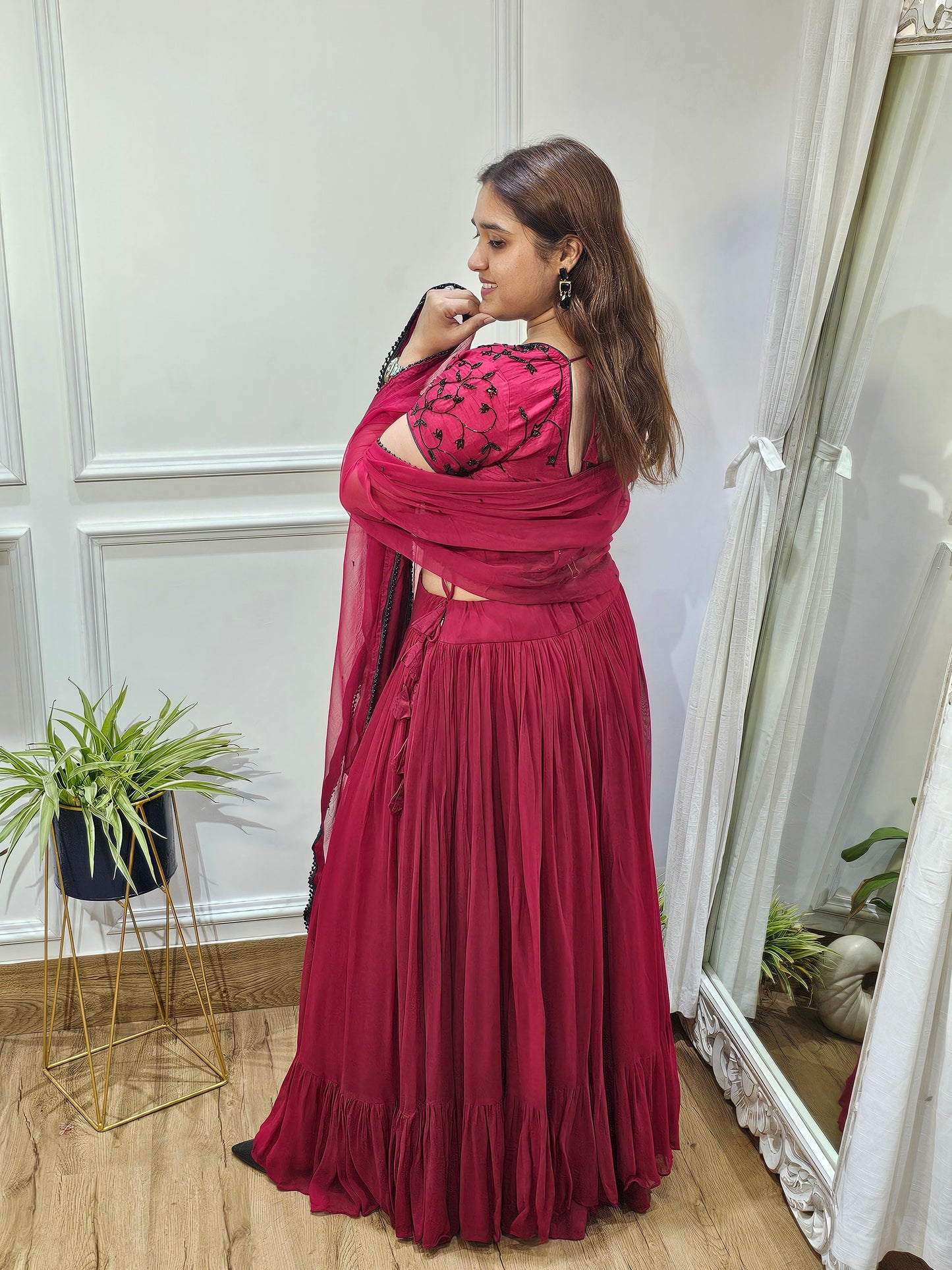 Jeenas marrun gorget lehnga