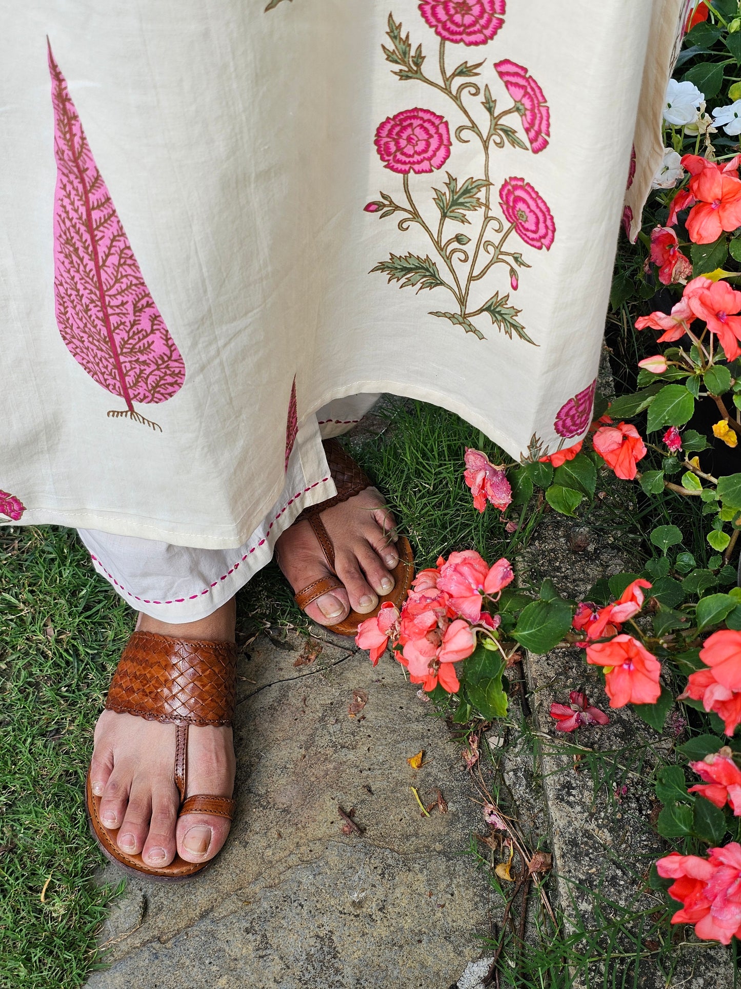 Jeenas floral pure cotton suit with doriya dupatta