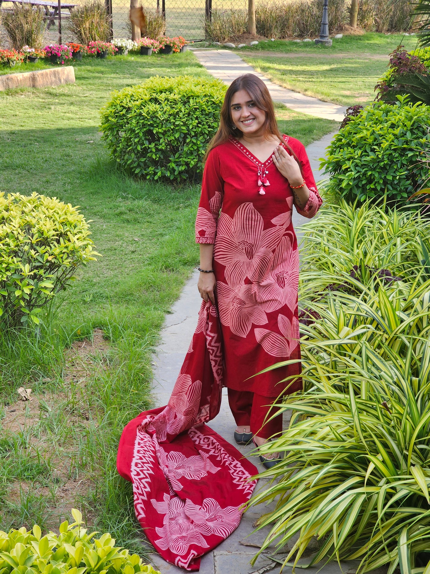 Jeenas flower print straight suit set