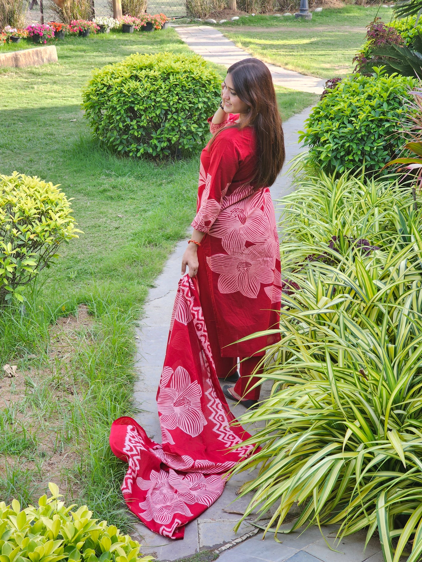 Jeenas flower print straight suit set