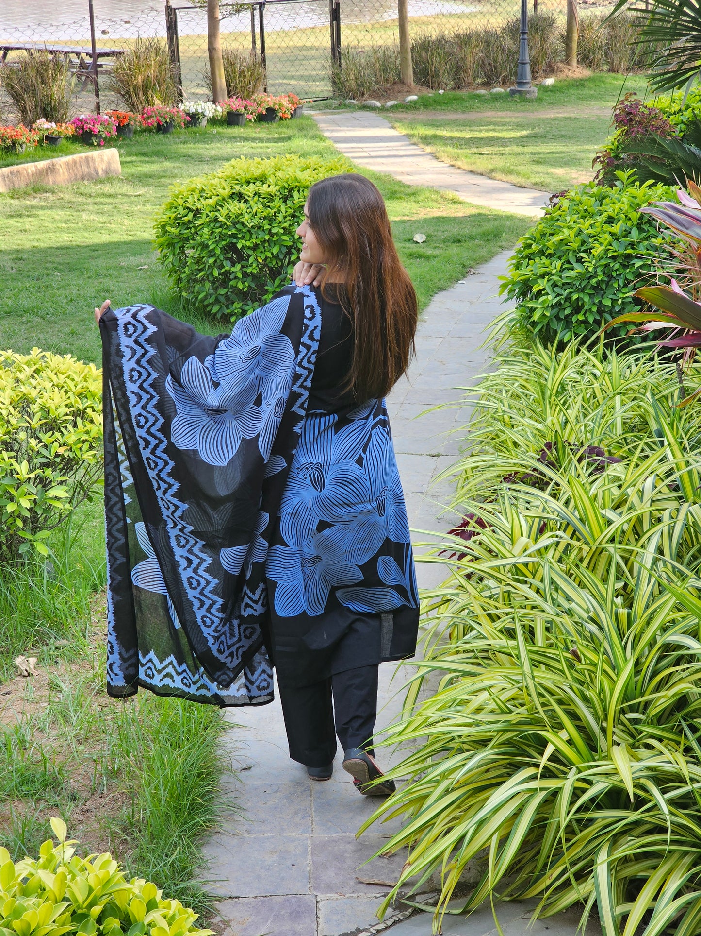 Jeenas flower print straight suit set