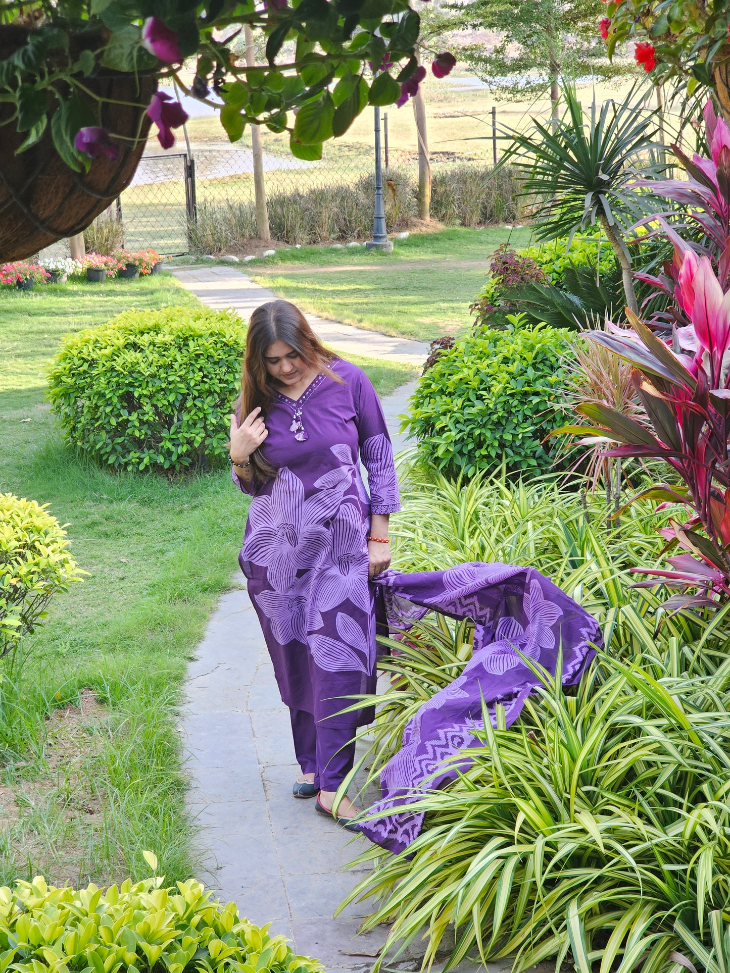 Jeenas flower print straight suit set