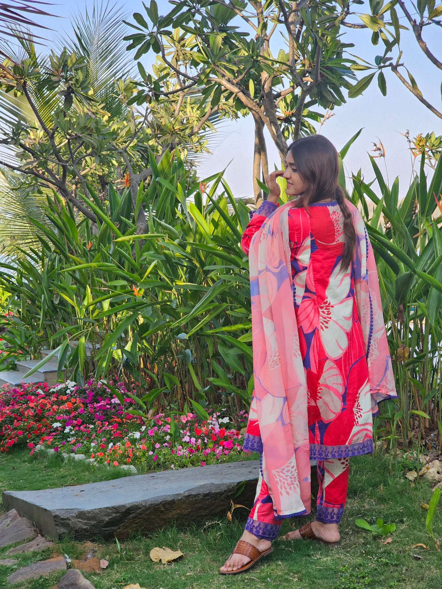 Jeenas floral a line short mal cotton suit