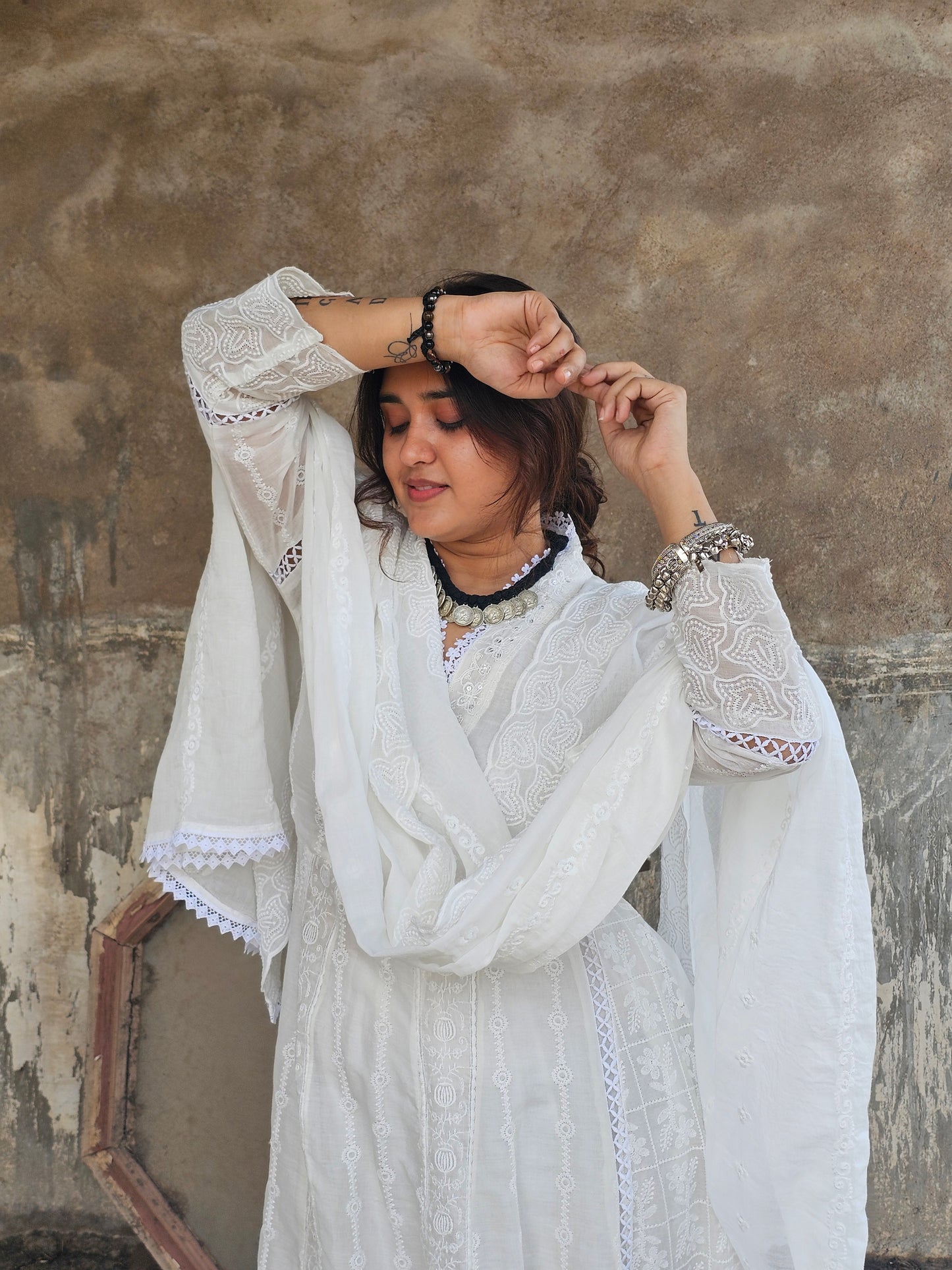 Jeenas white anarkali suit set