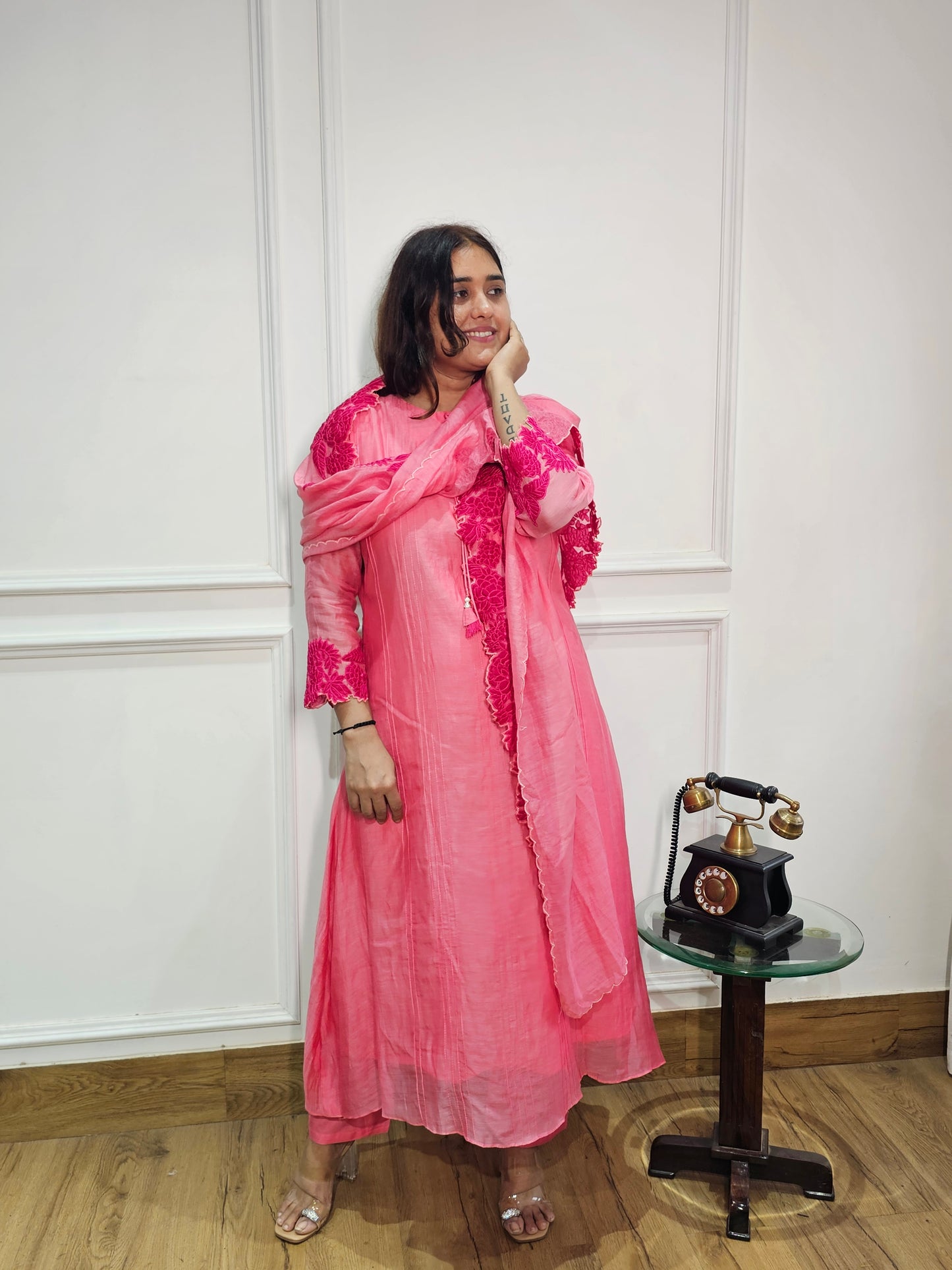 Jeenas embroidery suit set