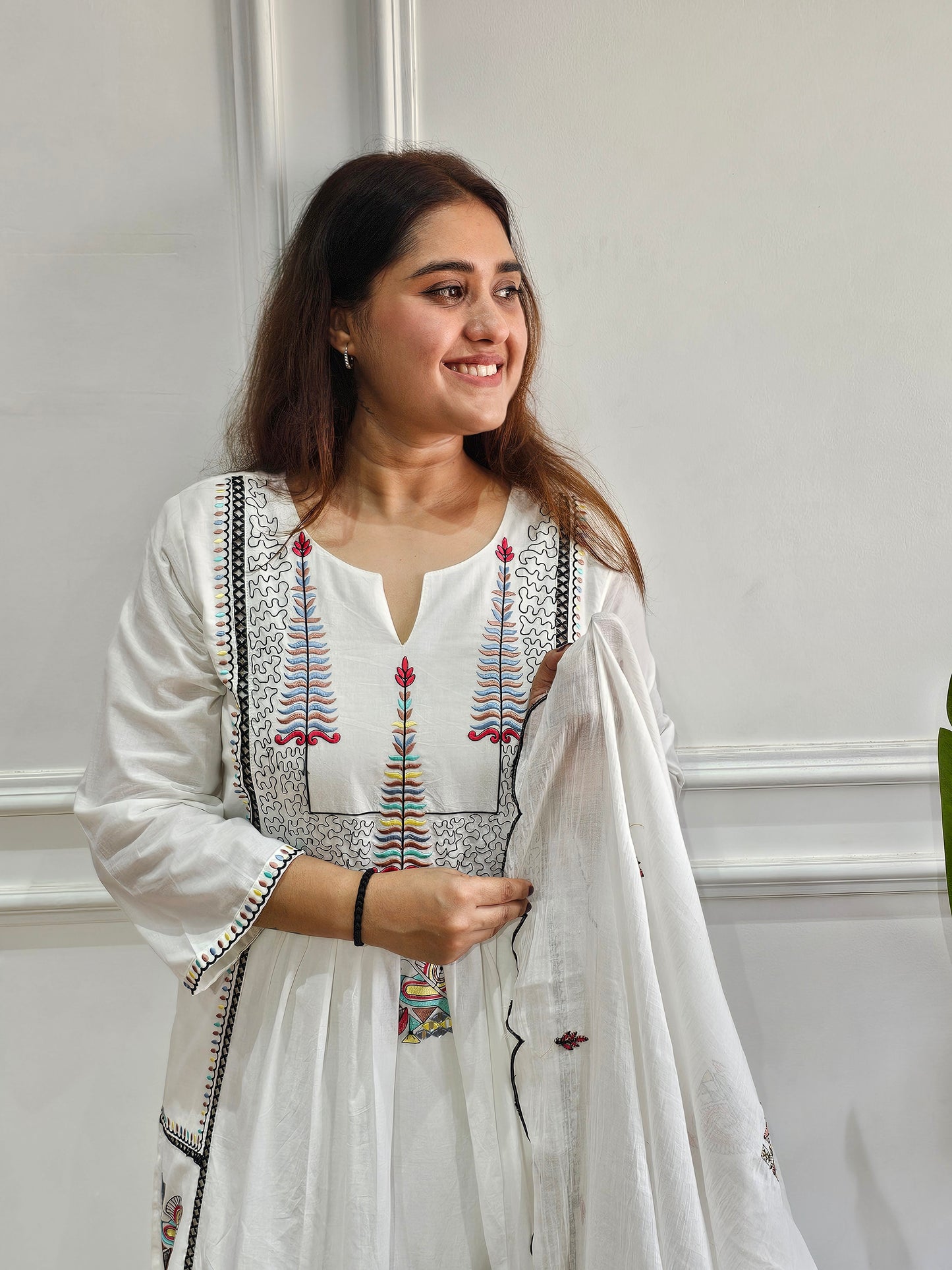 Jeenas embroidery suit set