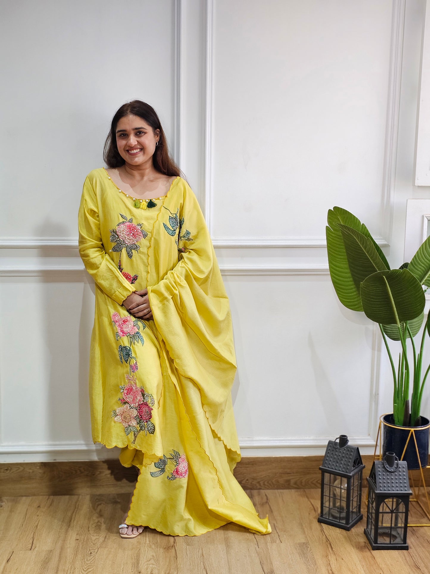 Jeenas embroidery suit set