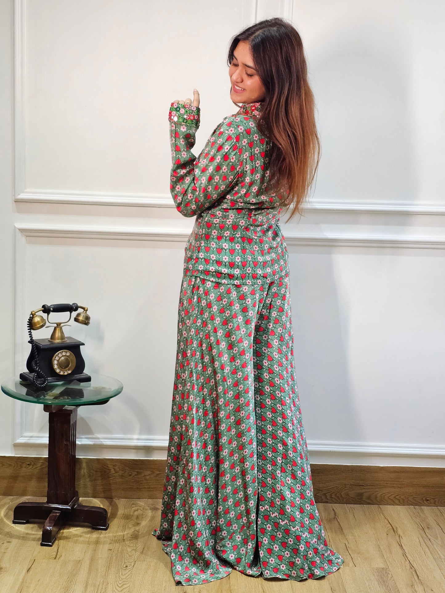 Jeenas Indo-Western Set