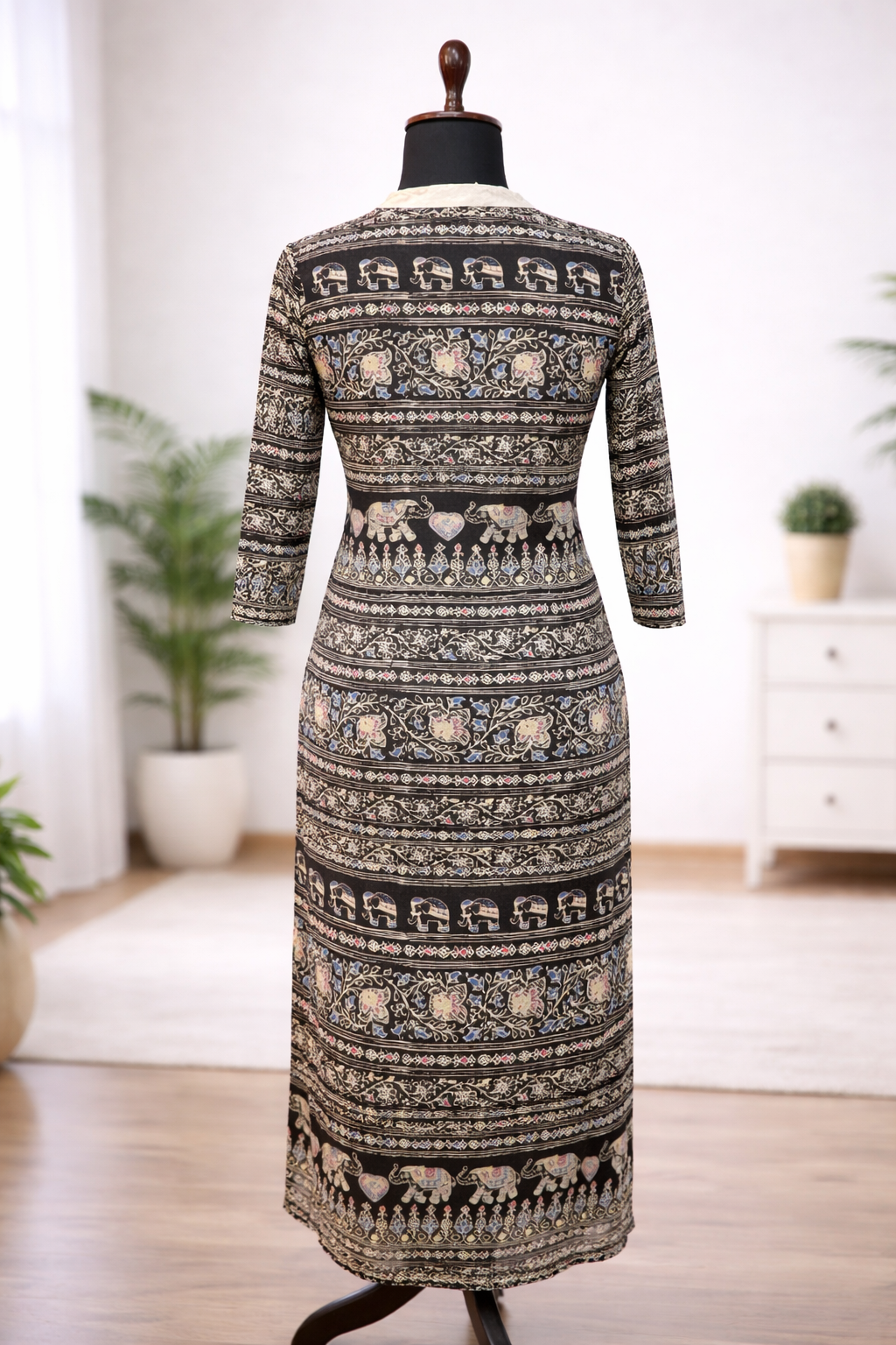 Jeenas kurta
