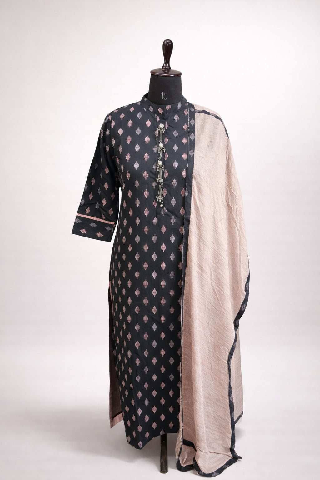 Jeenas dupatta set