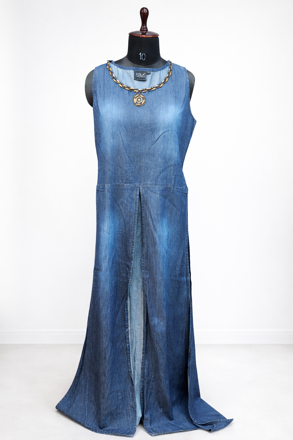 Jeenas Gown