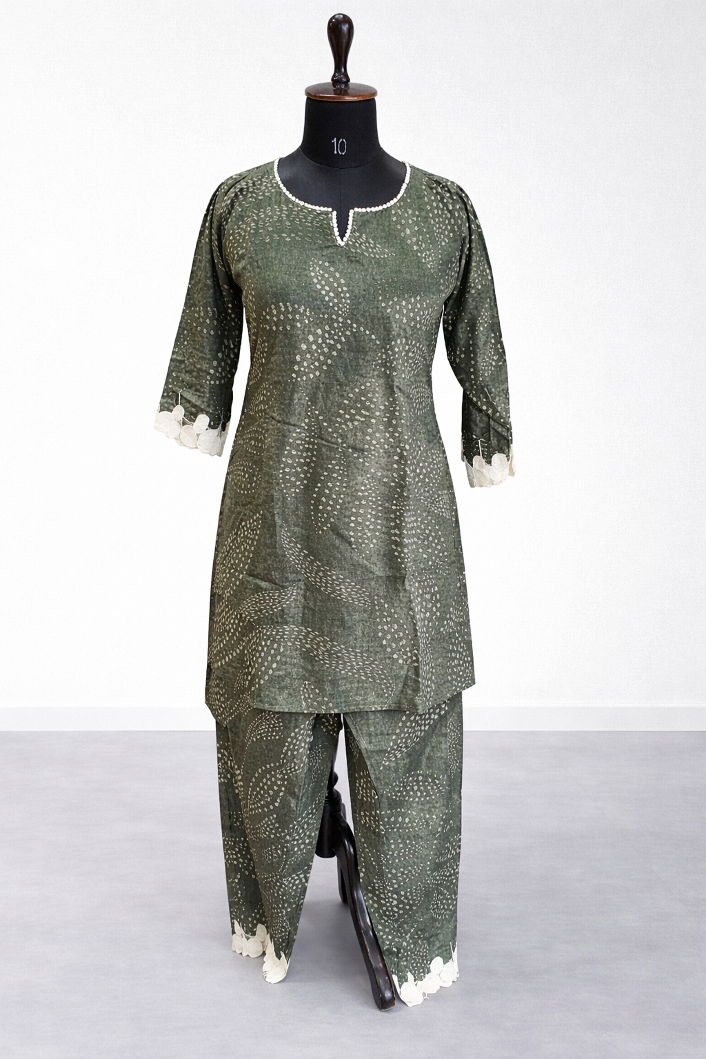 jeenas suit
