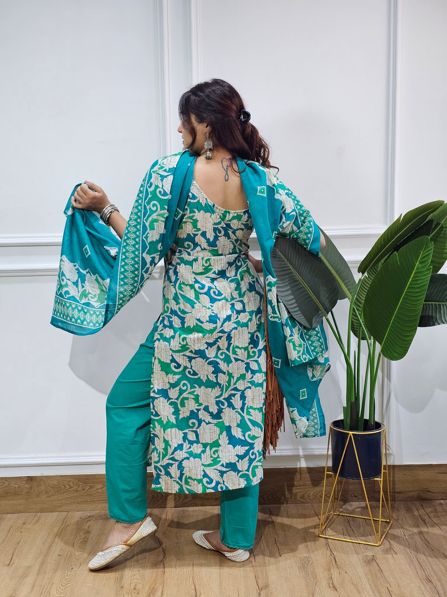 Jeenas floral cotton strap suit set