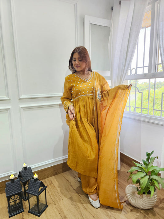 JEENAS Chanderi Suit