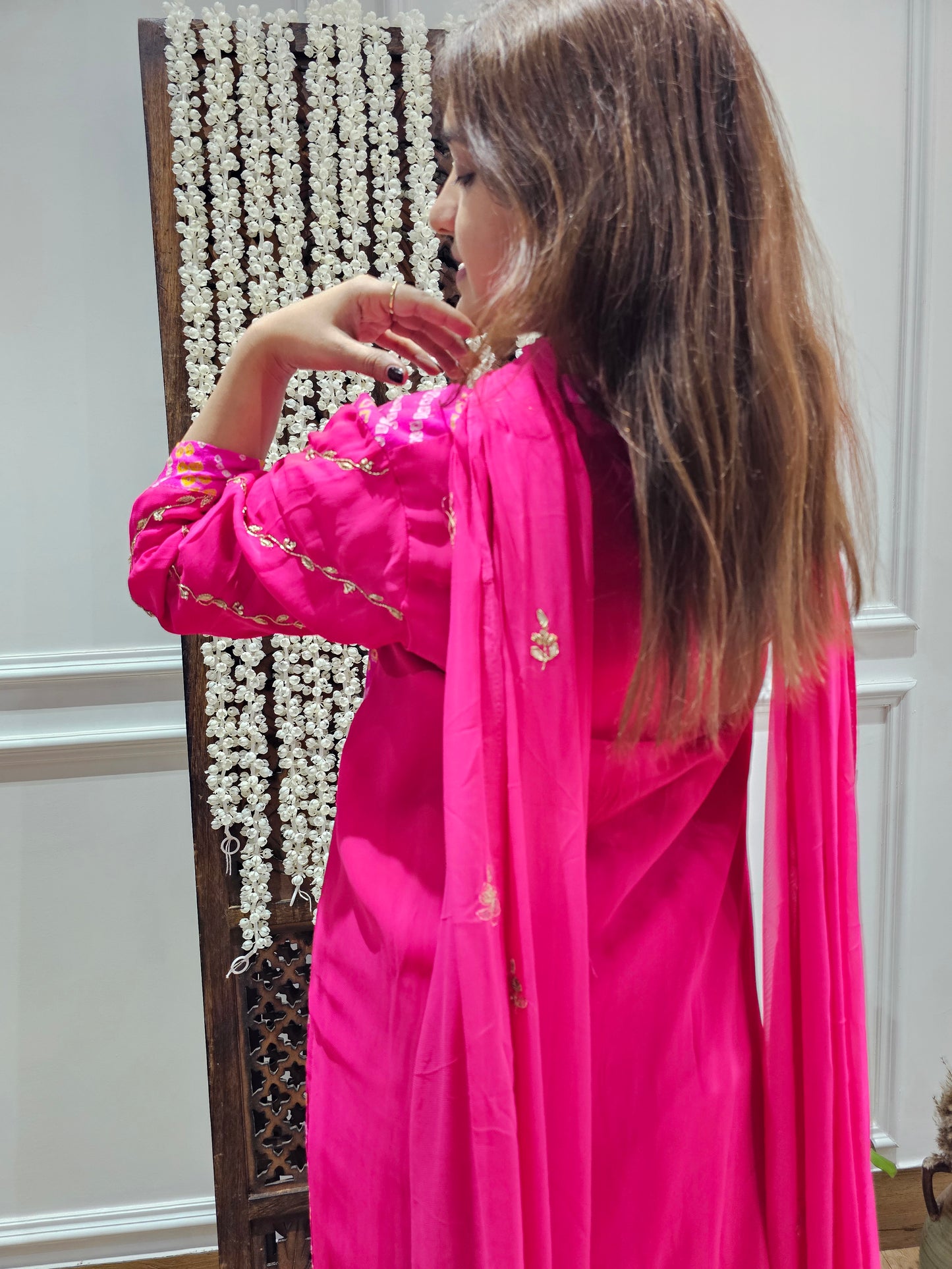 JEENAS pure gorget Bandhani Suit