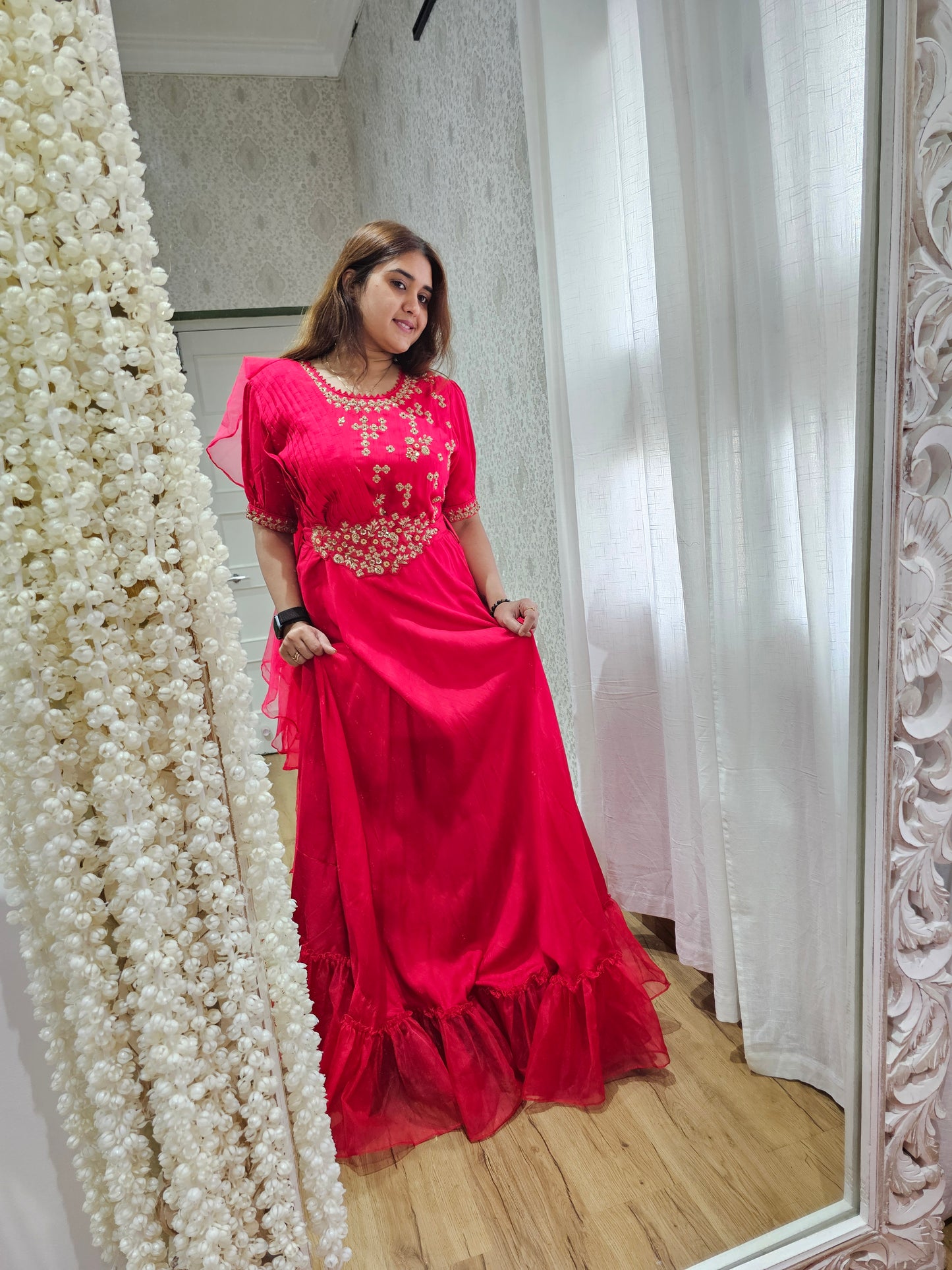 Jeenas silk gown