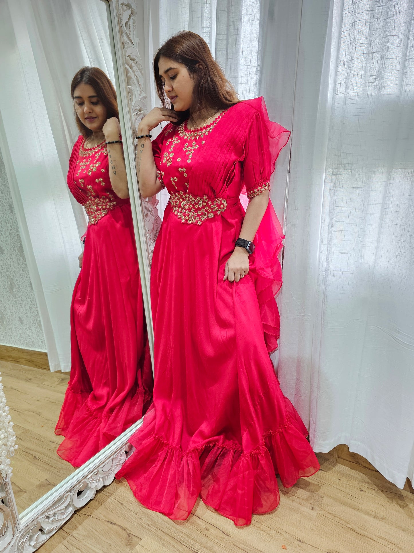 Jeenas silk gown