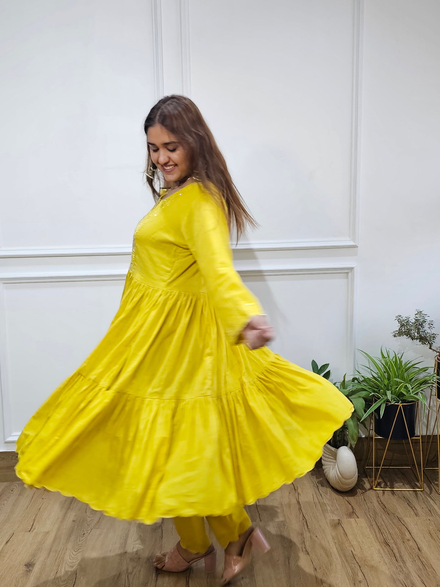 Jeenas short anarkali set