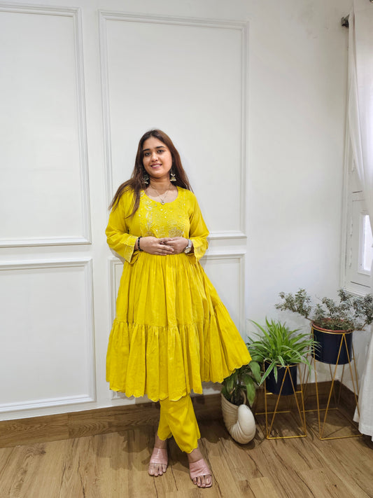 Jeenas short anarkali set