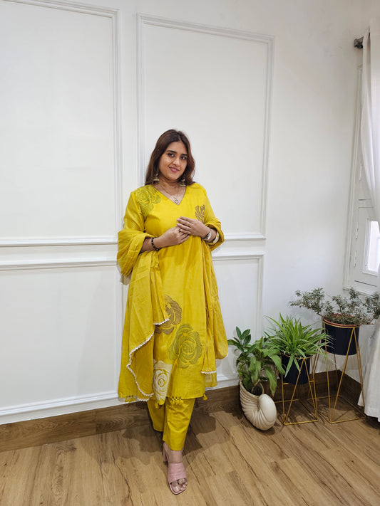 Jeenas silk embroidery suit set