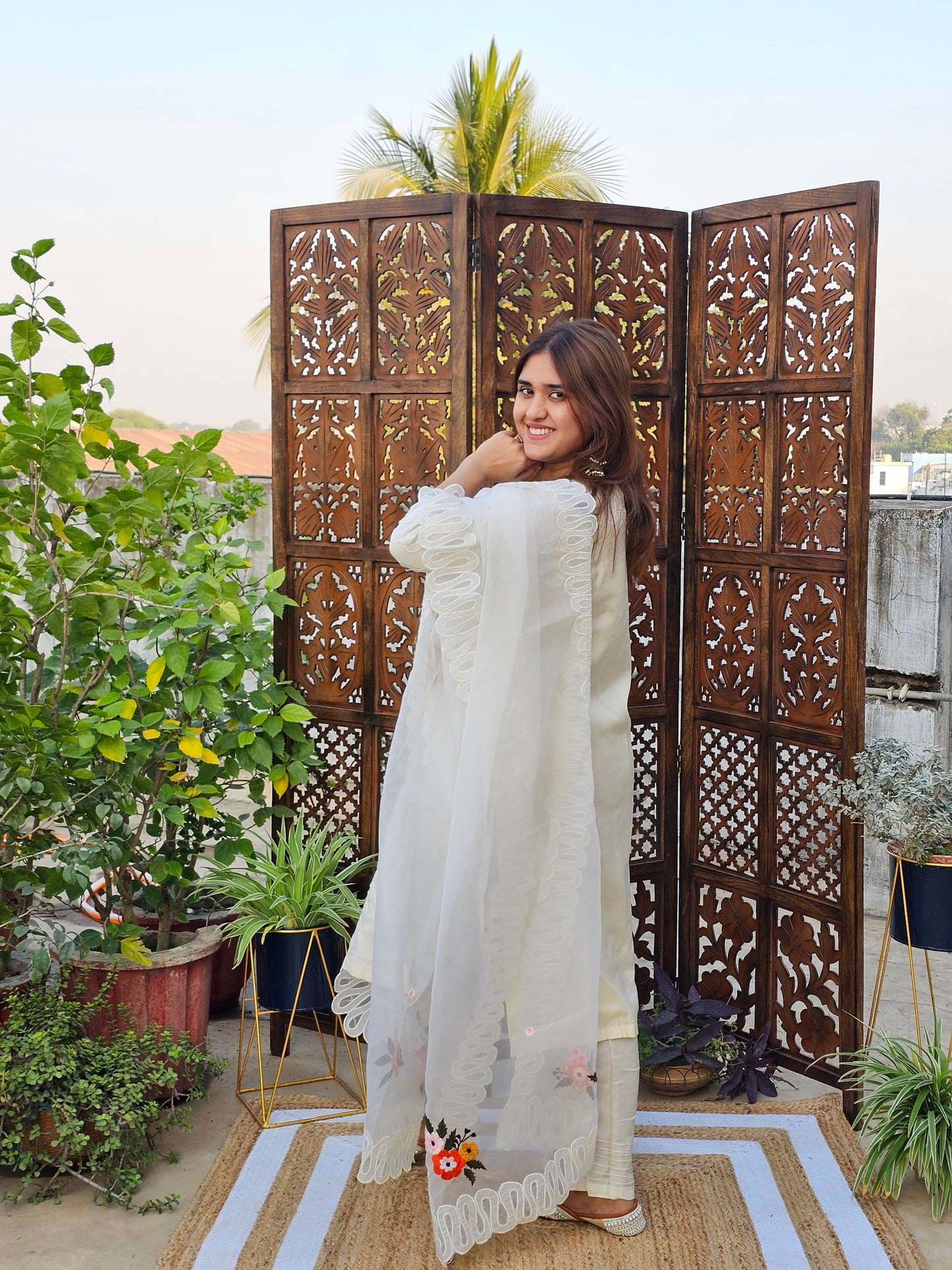 Jeenas organza straight cut suit