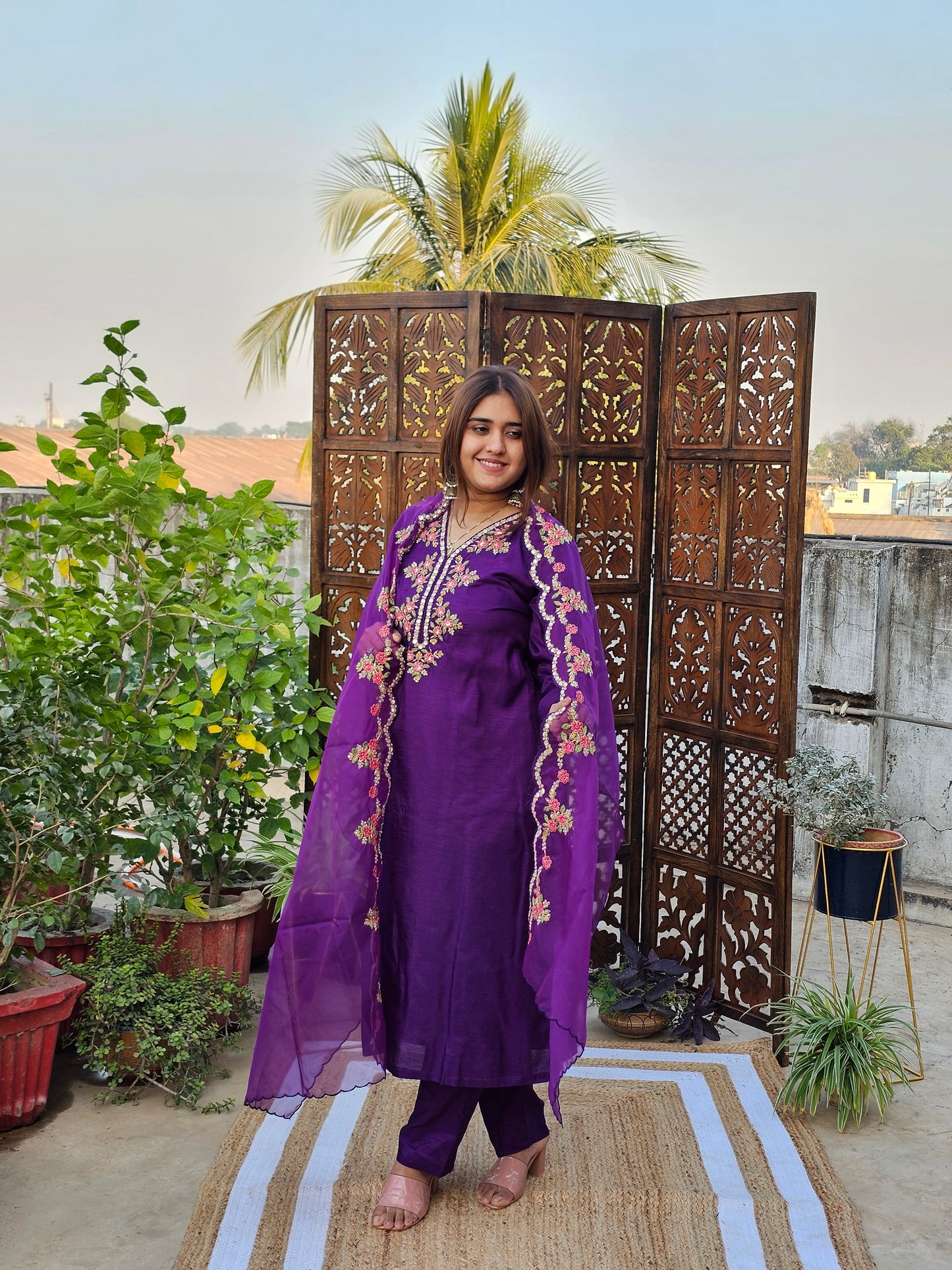 Jeenas silk gota work suit set