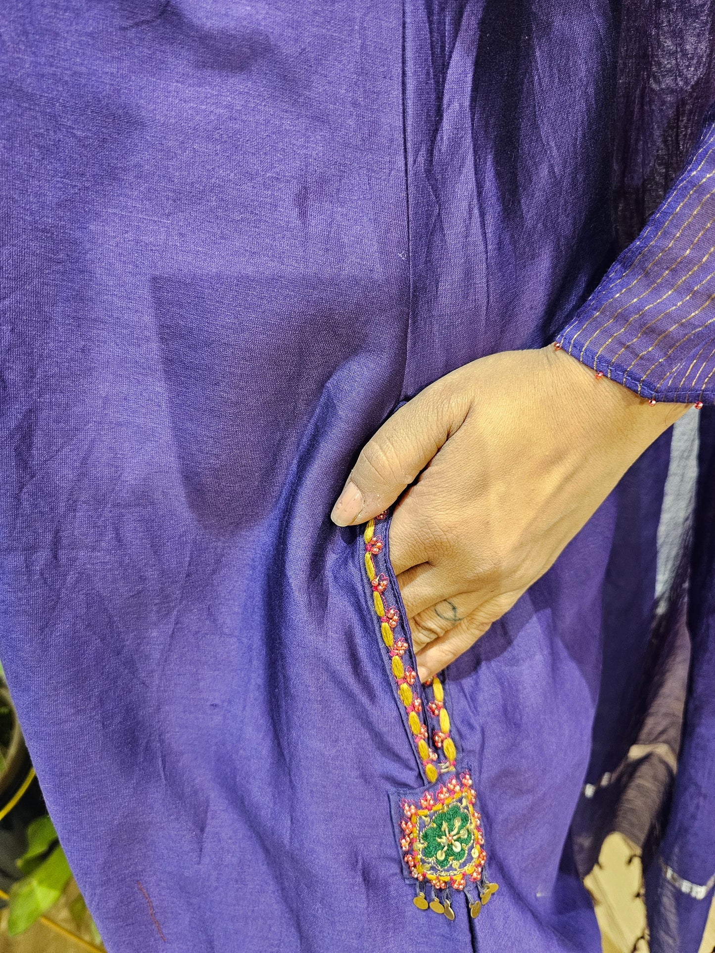 Jeenas silk suit set