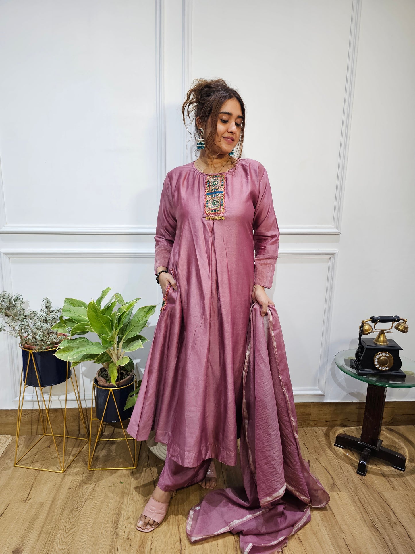 Jeenas silk suit set