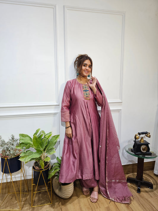 Jeenas silk suit set