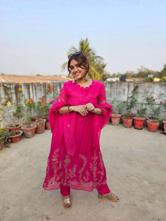 Jeenas elegant zari suit set
