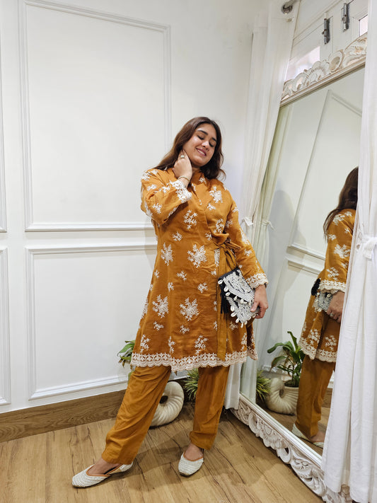 Jeenas angrakha kurta pant