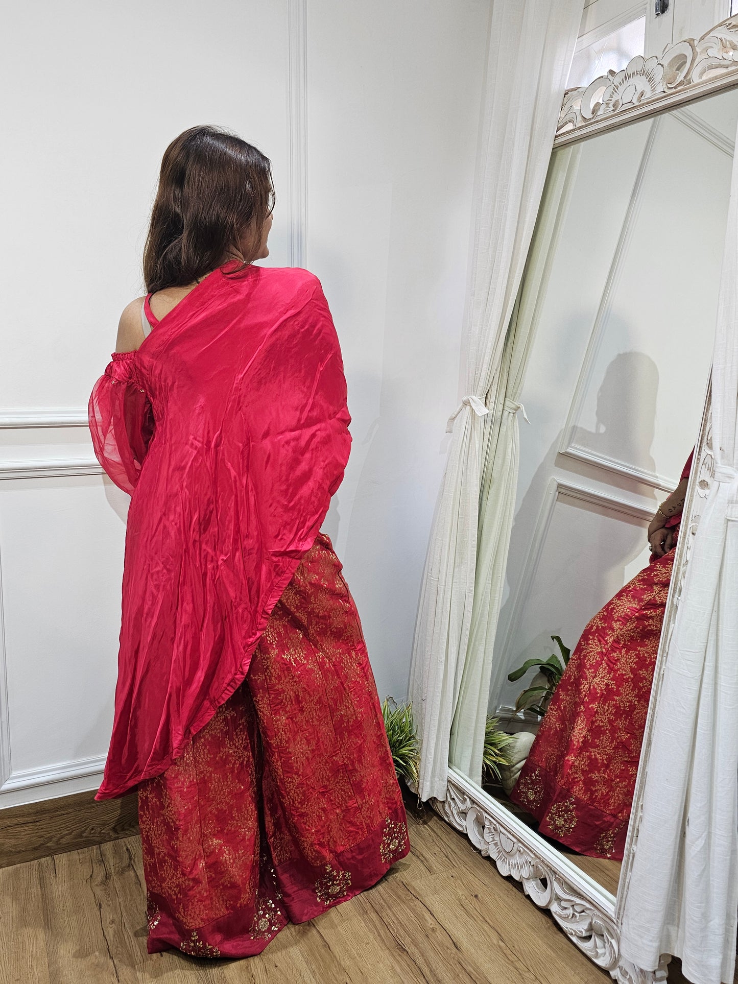 Jeenas red indowestern set