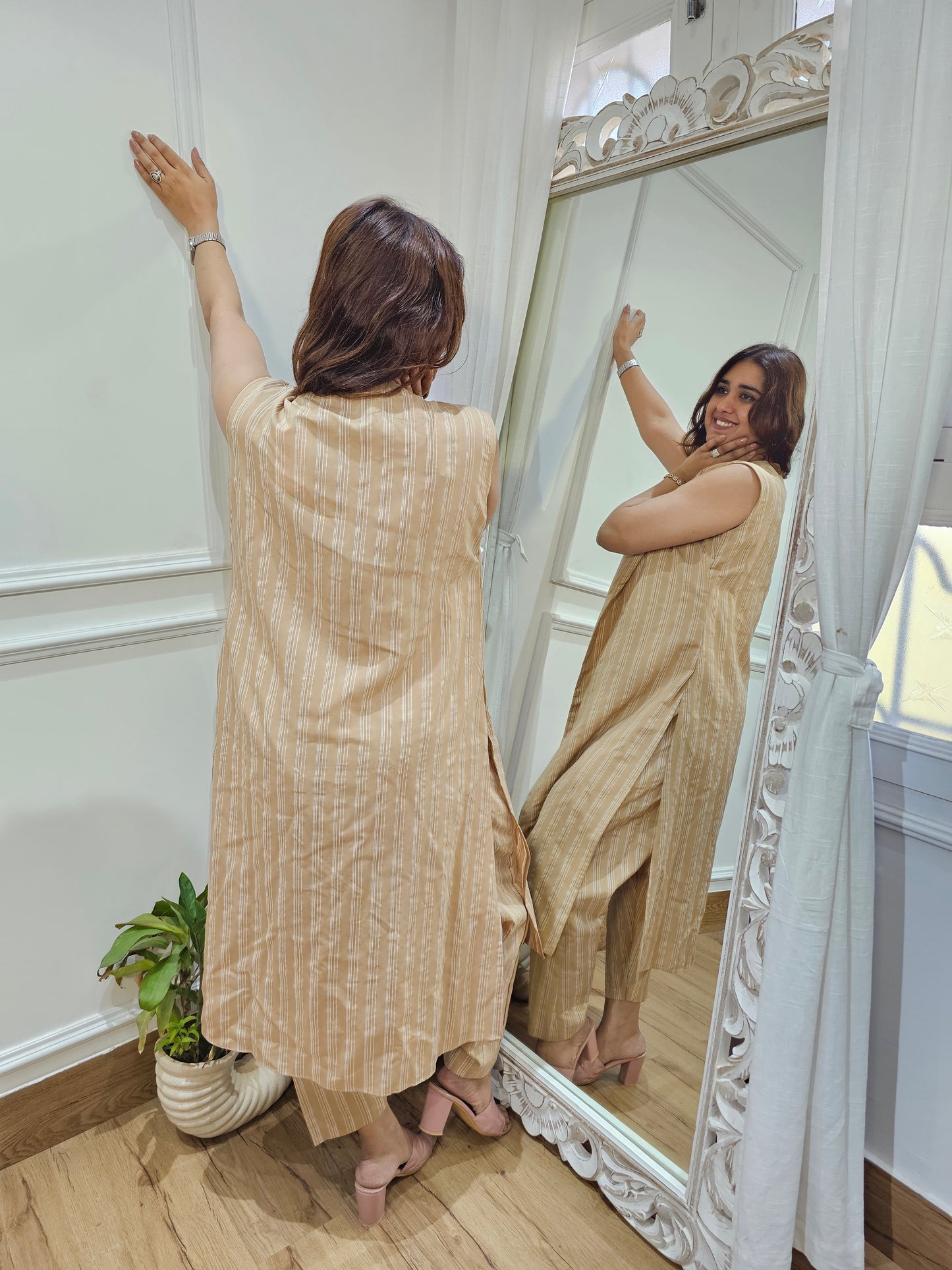 Jeenas beje indowestern set