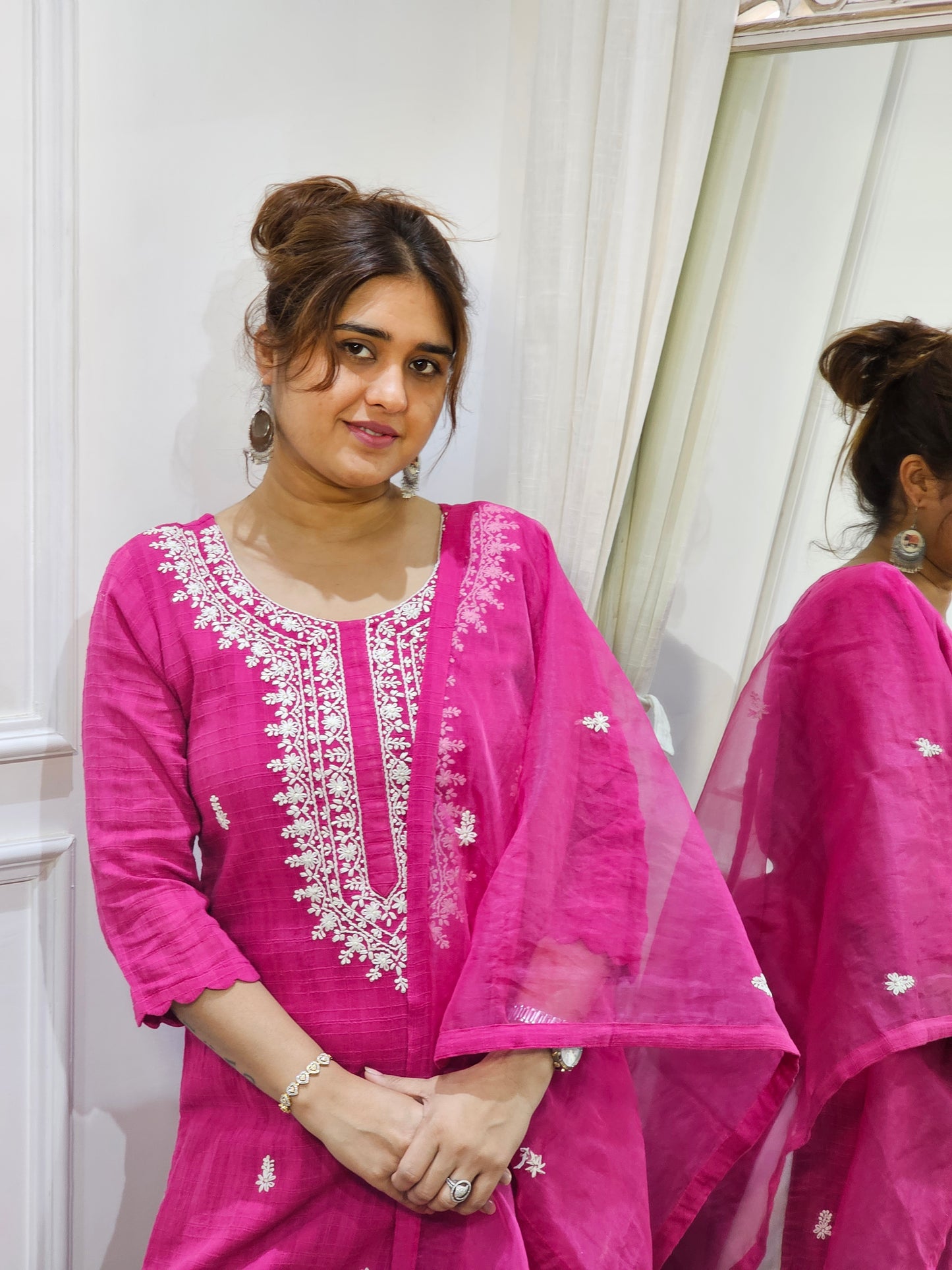 Jeenas red kurta and dupatta