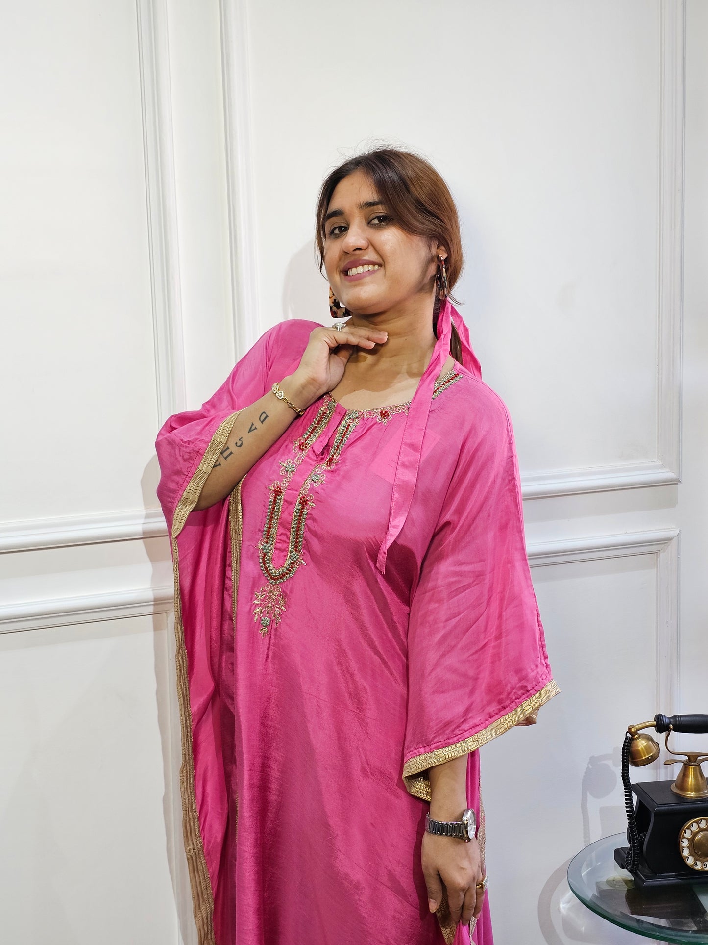 Jeenas kafta pink cordset