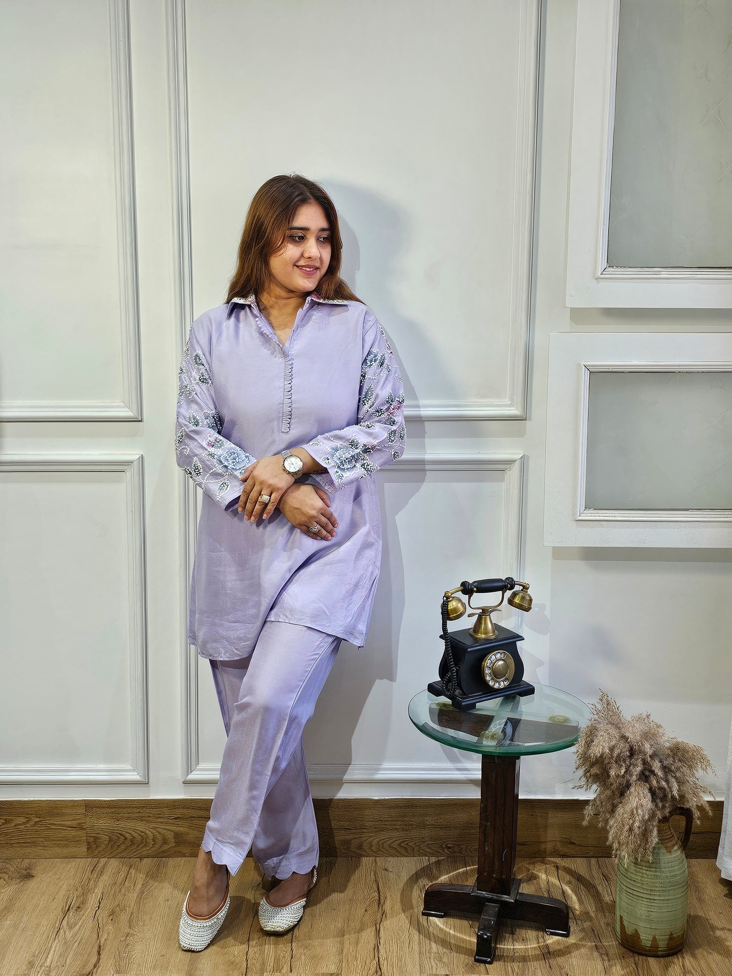 Jeenas embroidery cordset