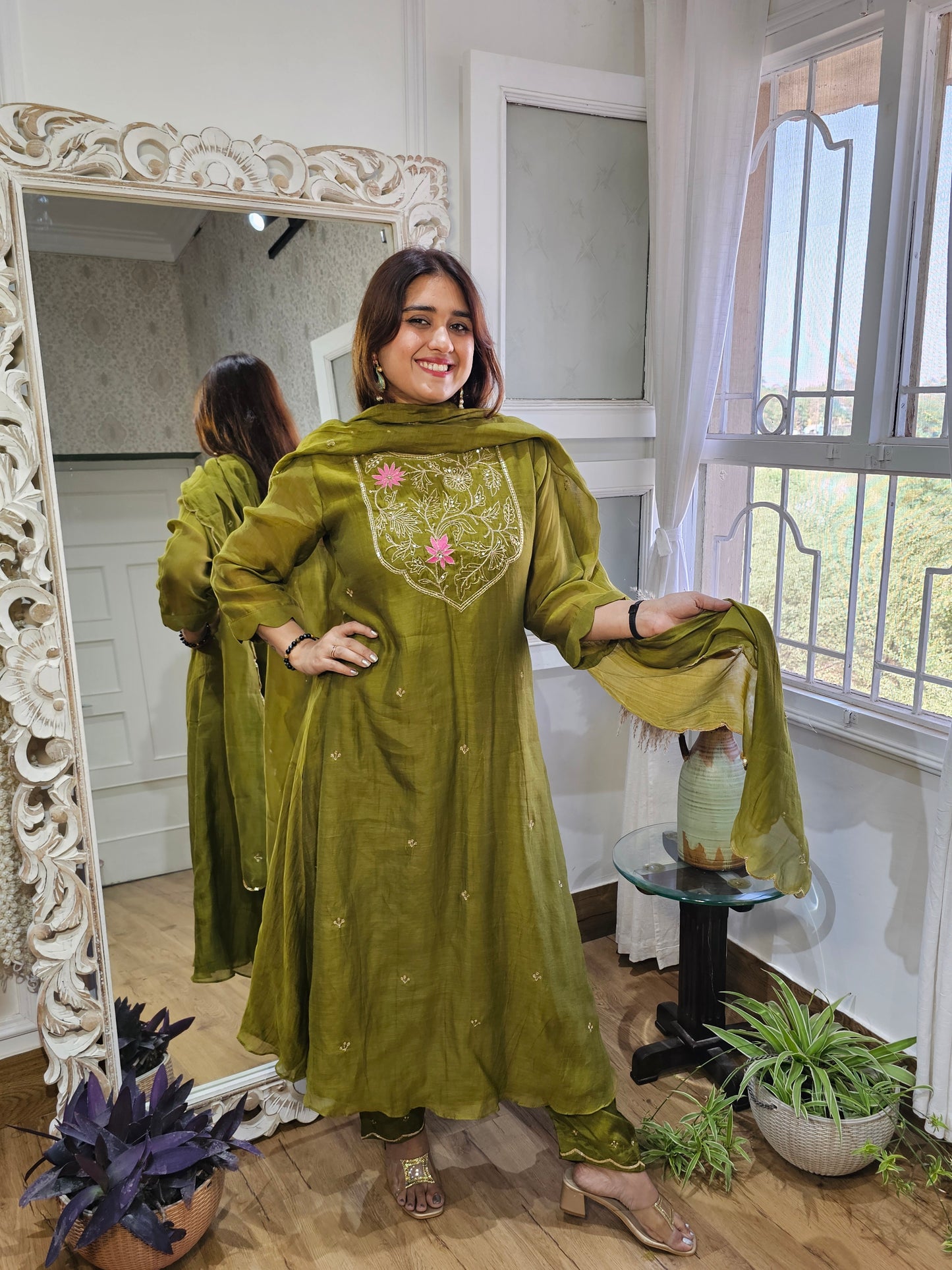 Jeenas zari mehndi green mul chanderi suit