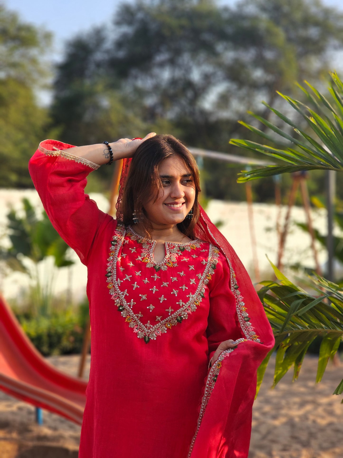 Jeenas heavy embroidered suit set