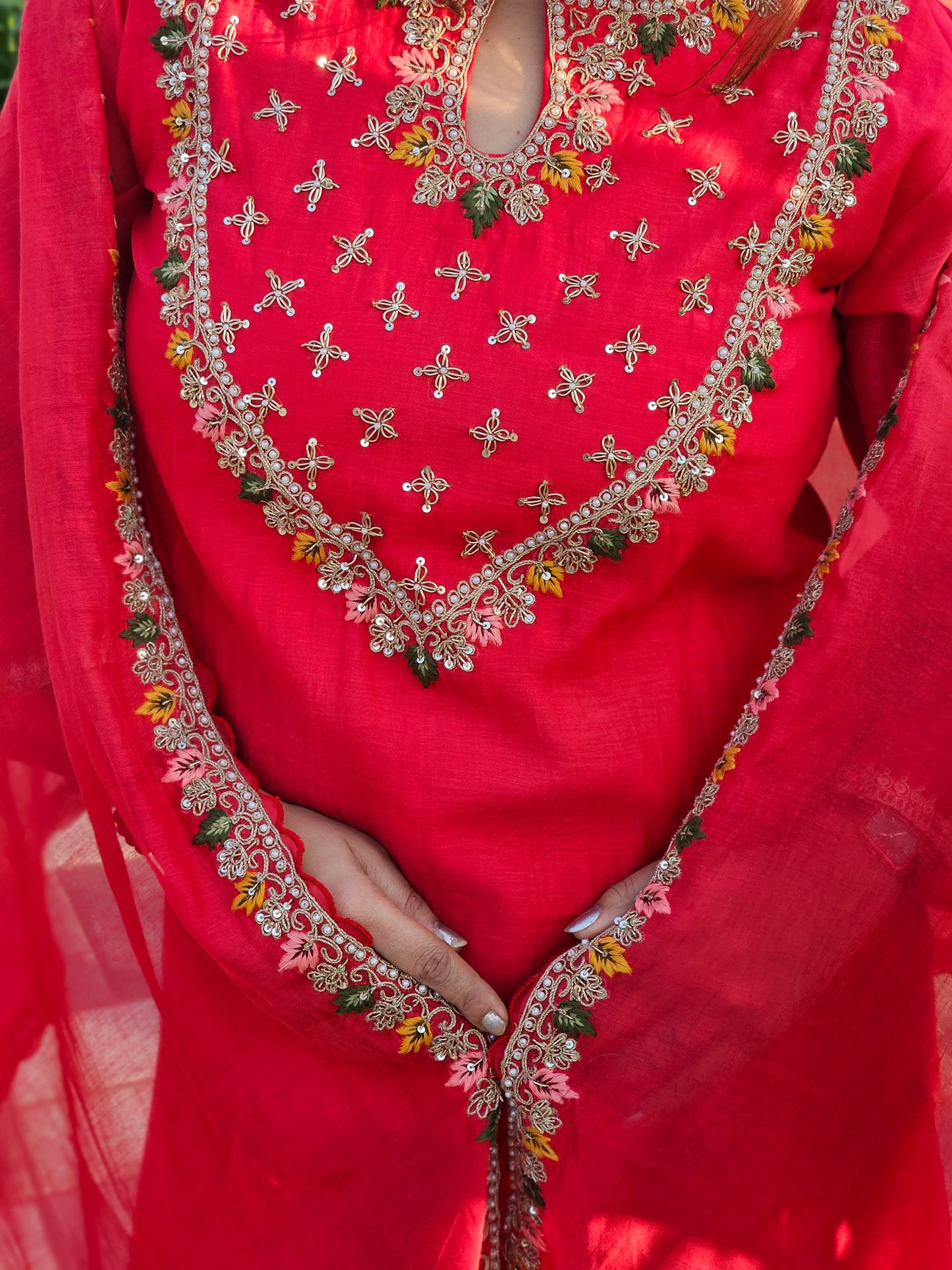 Jeenas heavy embroidered suit set