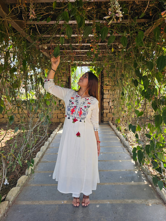 Jeenas white pure mal cotton pant kurta set