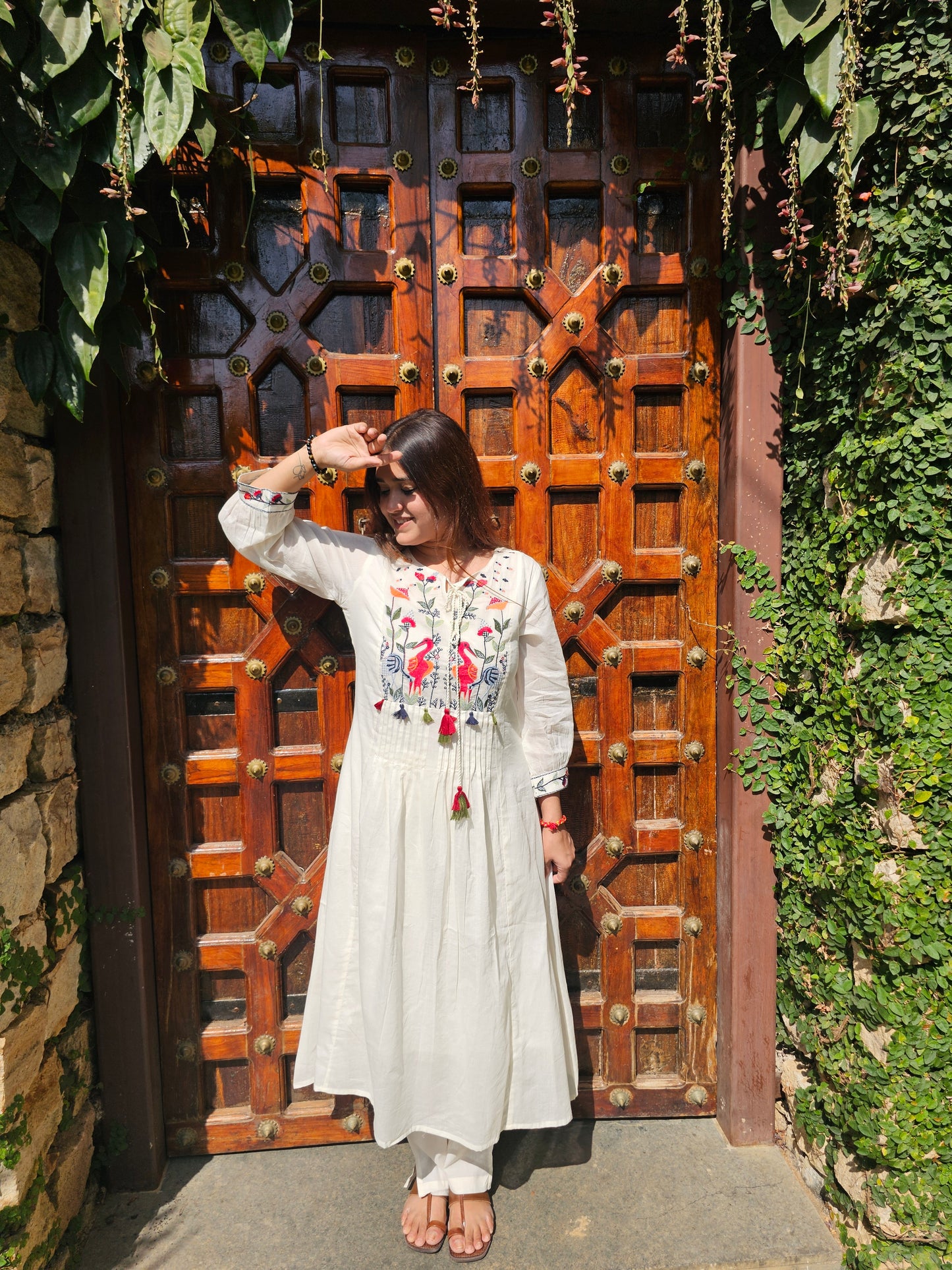 Jeenas white pure mal cotton pant kurta set