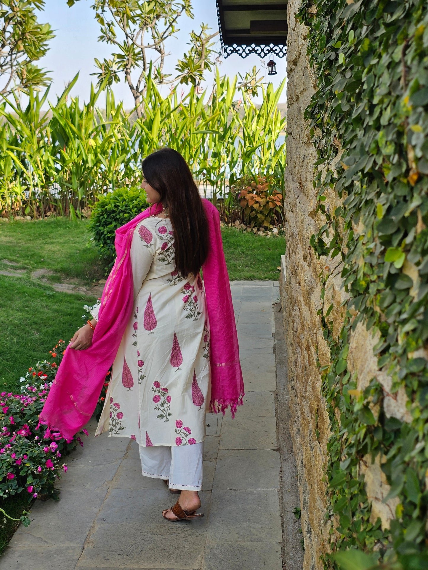 Jeenas floral pure cotton suit with doriya dupatta