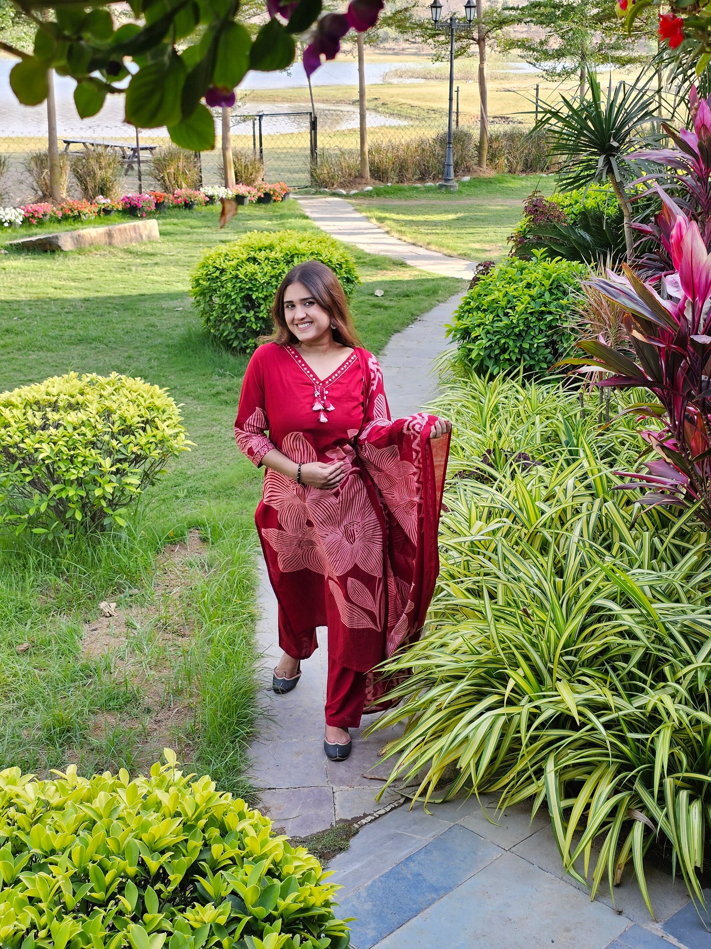 Jeenas flower print straight suit set