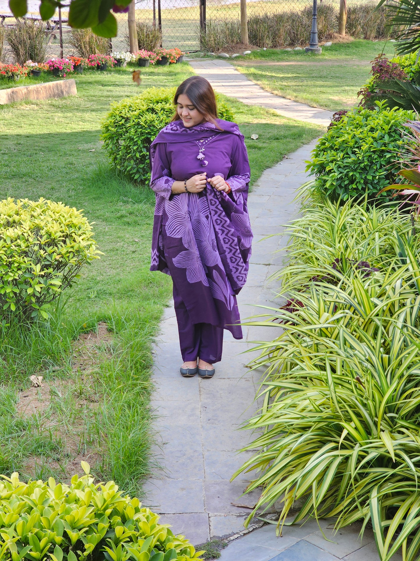 Jeenas flower print straight suit set